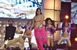 Sameera Reddy at Gitanjali Wow Awards in Taj Land_s End on 21st April 2011 (4).JPG